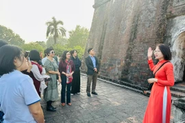 Chạm tay vào lịch sử Hà Nội với tour trải nghiệm "Ký ức Cột cờ"