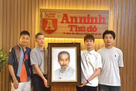 Nam sinh Nguyễn Văn Cường và đam mê vẽ chân dung Chủ tịch Hồ Chí Minh từ tên gọi, bí danh và bút danh của Người