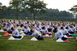 1.500 người đồng diễn Yoga tại công viên Yên Sở, lan tỏa thông điệp sống khỏe, sống tích cực