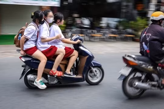 Phụ huynh không thể “làm ngơ” khi con chưa đủ điều kiện lái xe