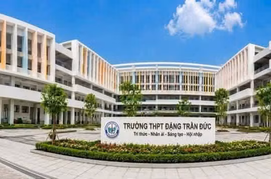 613 học sinh và “cánh cửa thứ hai” vào lớp 10 công lập Hà Nội