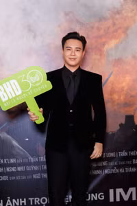 ca-si-anh-tai-dong-hung.jpg