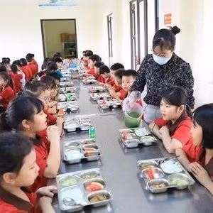 Tin Podcast ngày 5/9/2026: Hà Nội áp dụng mức hỗ trợ tiền ăn bán trú mới cho học sinh tiểu học