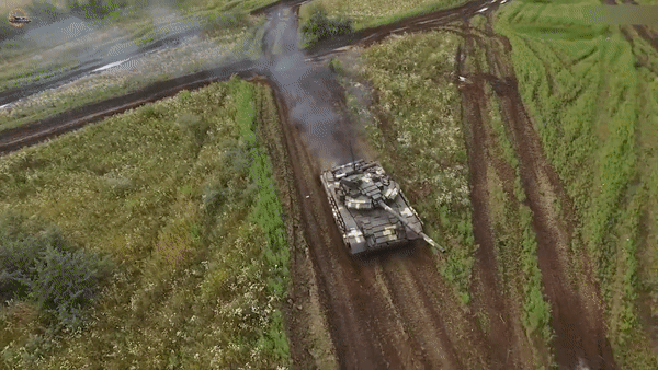Xe tăng T-64BV Mod 2017 có thể đấu ngang ngửa với T-90A?