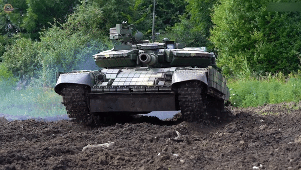 Xe tăng T-64BV Mod 2017 có thể đấu ngang ngửa với T-90A?