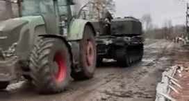 'Hỏa thần nhiệt áp' TOS-1A Nga bị Ukraine ‘bắt sống’ từ xe phóng tới xe tiếp đạn?