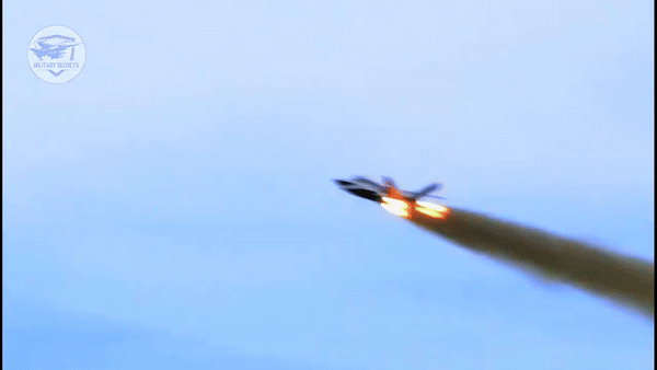 UAV tàng hình XQ-58 Valkyrie Mỹ thêm phương án cất cánh mới