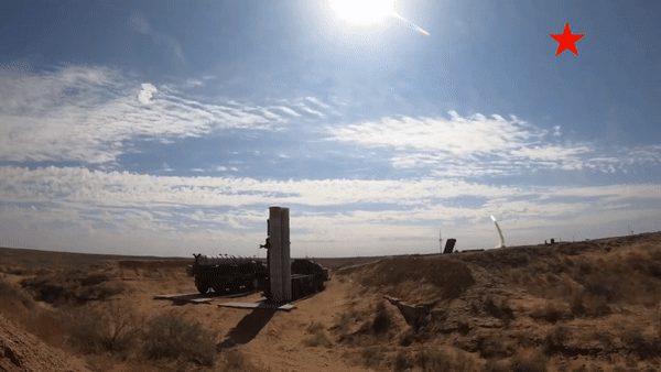 Ấn Độ nhận trung đoàn 'Rồng lửa' S-400 thứ 3 từ Nga trước sự ngỡ ngàng phương Tây