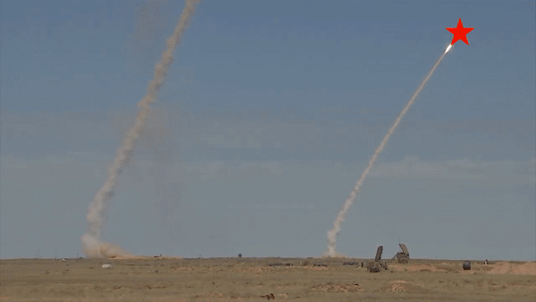 Ấn Độ nhận trung đoàn 'Rồng lửa' S-400 thứ 3 từ Nga trước sự ngỡ ngàng phương Tây