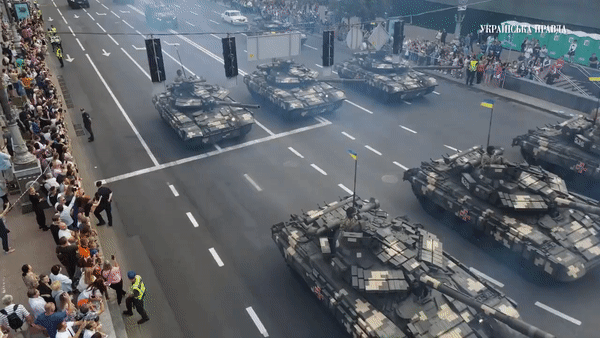 Xe tăng T-64BV Mod 2017 có thể đấu ngang ngửa với T-90A?