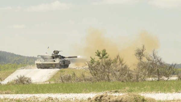 Xe tăng T-64BV Mod 2017 có thể đấu ngang ngửa với T-90A?