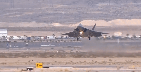 ‘Quái điểu’ F-22 lập tức đến Trung Đông sau khi Iran tấn công Israel