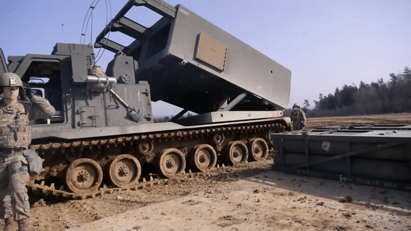 Tên lửa Iskander-M Nga lần đầu phá hủy pháo M270 dùng để phóng ATACMS