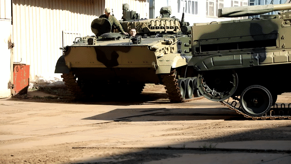 Thấy gì qua loạt xe chiến đấu bộ binh BMP-3 mới của Nga ra thẳng tiền tuyến