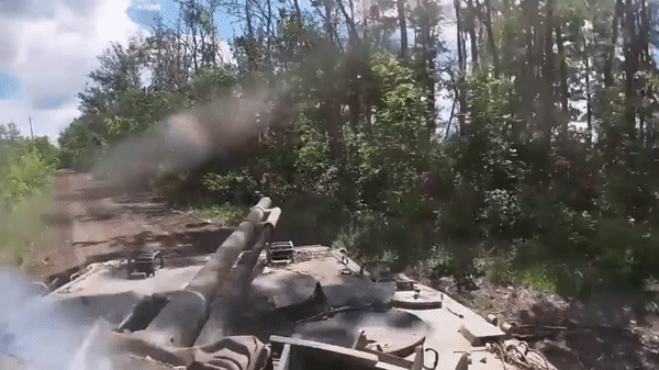 Thấy gì qua loạt xe chiến đấu bộ binh BMP-3 mới của Nga ra thẳng tiền tuyến