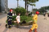 Thực tập phương án chữa cháy và cứu nạn, cứu hộ tại Trung tâm thương mại Vincom Plaza Long Biên