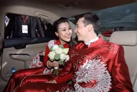 Những khoảnh khắc ấn tượng trong lễ vu quy của Á hậu Hoàng Oanh