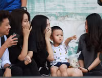 [ẢNH] Những khoảnh khắc độc đáo và đáng yêu ở giải bóng đá học sinh Hà Nội
