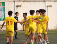 [ẢNH] Loạt trận 15h ngày 20-10: Bảng C và D ngã ngũ