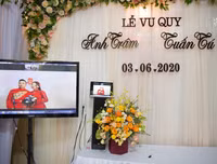 [ẢNH] Cặp đôi người Việt ở Đức làm lễ 