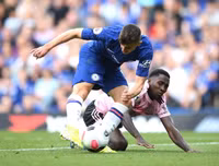 [ẢNH] Chelsea đánh rơi chiến thắng, Lampard như ngồi trên đống lửa