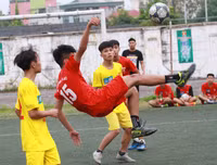 [ẢNH] 6 thắng 7 trên chấm luân lưu, cầu thủ trường Lý Thánh Tông khóc nức nở