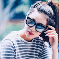 Vẻ đẹp ngoài đời khó tin của tân Hoa hậu Khánh Vân
