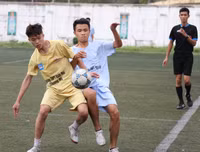 [ẢNH] Thủ môn bất đắc dĩ mang về chiến thắng cho THPT Xuân Mai