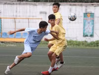 [ẢNH] Thủ môn bất đắc dĩ mang về chiến thắng cho THPT Xuân Mai