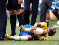 [ẢNH] Mặc mọi giễu cợt, Neymar lém lỉnh diễn lại 