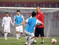 [ẢNH] Thầy trò Park Hang-seo rèn chiến thuật tấn công ĐT Jordan