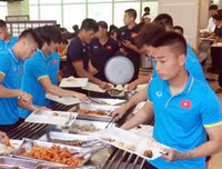 U22 Việt Nam rèn phản công và chống phản công