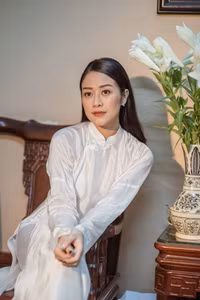 MC Phí Linh rạng rỡ hạnh phúc trong ngày cưới