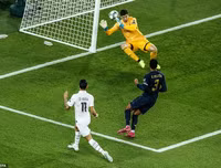 [ẢNH] Hazard lu mờ trước Di Maria, Real Madrid thua tan tác ở PSG