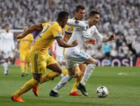 [ẢNH] Ronaldo khoe cơ bắp hoàn hảo sau khi lóe sáng đưa Real vào bán kết