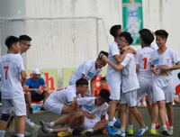 [ẢNH] Loạt trận 15h ngày 20-10: Bảng C và D ngã ngũ