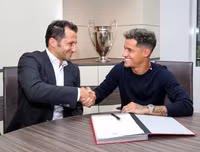 [ẢNH] Coutinho hớn hở ra mắt Bayern, lấy số áo tuyệt đẹp Robben để lại