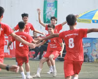 [ẢNH] Hạ trường Chuyên Nguyễn Huệ, THPT Ngô Sỹ Liên viết tiếp chuyện cổ tích