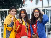 [ẢNH] Người hâm mộ phủ kín, biến Mỹ Đình thành 
