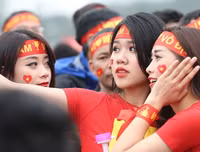 [ẢNH] Người hâm mộ phủ kín, biến Mỹ Đình thành 