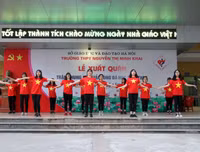 Thầy trò trường Nguyễn Thị Minh Khai tưng bừng xuất quân