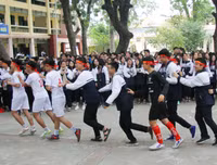 Thầy trò trường Nguyễn Thị Minh Khai tưng bừng xuất quân