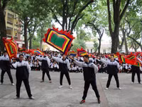 Thầy trò trường Nguyễn Thị Minh Khai tưng bừng xuất quân