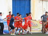 [ẢNH] THPT Lê Văn Thiêm: Quá nhanh, quá nguy hiểm!