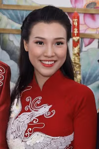 Những khoảnh khắc ấn tượng trong lễ vu quy của Á hậu Hoàng Oanh