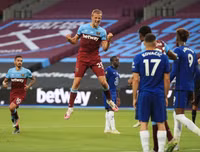 [ẢNH] Vừa diện trang phục mới, Chelsea đã thua sốc