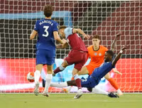 [ẢNH] Vừa diện trang phục mới, Chelsea đã thua sốc