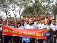 [ẢNH] Lễ xuất quân rộn ràng, rực rỡ sắc màu của thầy trò trường Phùng Khắc Khoan