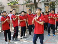 [ẢNH] Đội nắng luyện tập, chờ ngày tranh tài giải bóng đá học sinh Hà Nội 2018