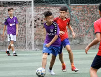 [ẢNH] Đội nắng luyện tập, chờ ngày tranh tài giải bóng đá học sinh Hà Nội 2018